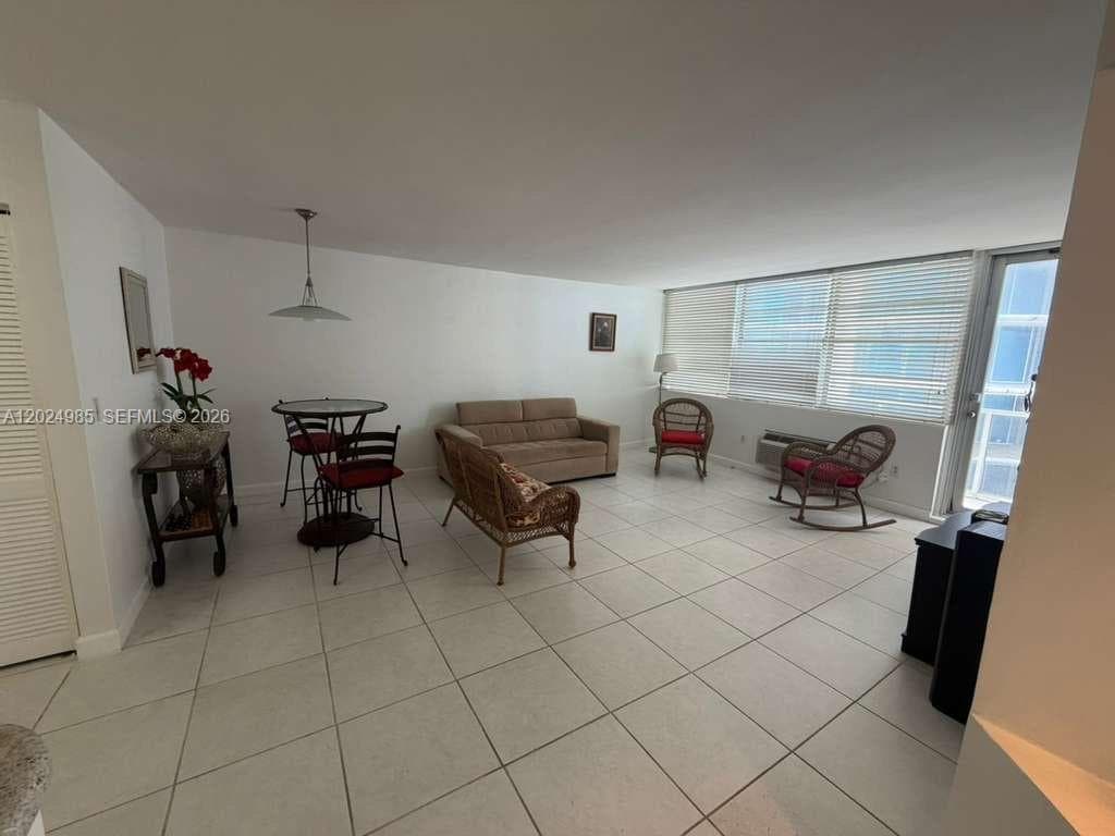 5313 Collins Ave 1109 photo 6