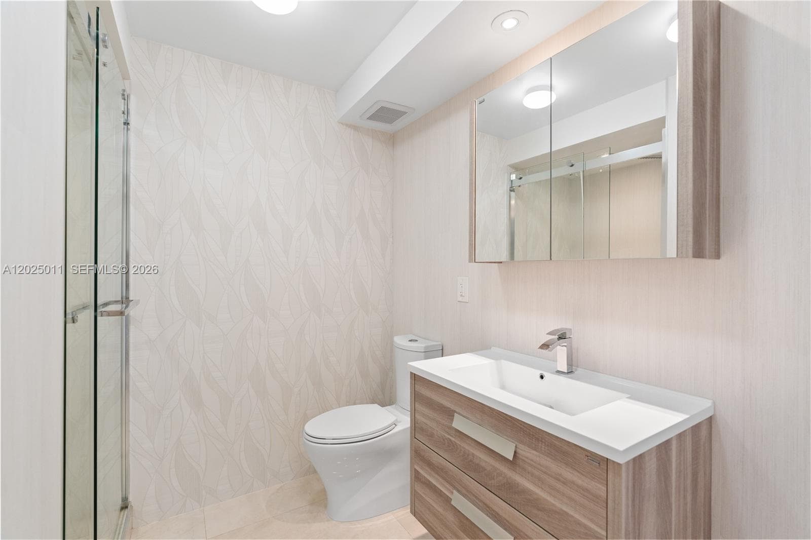 250 174th St 1620 photo 16