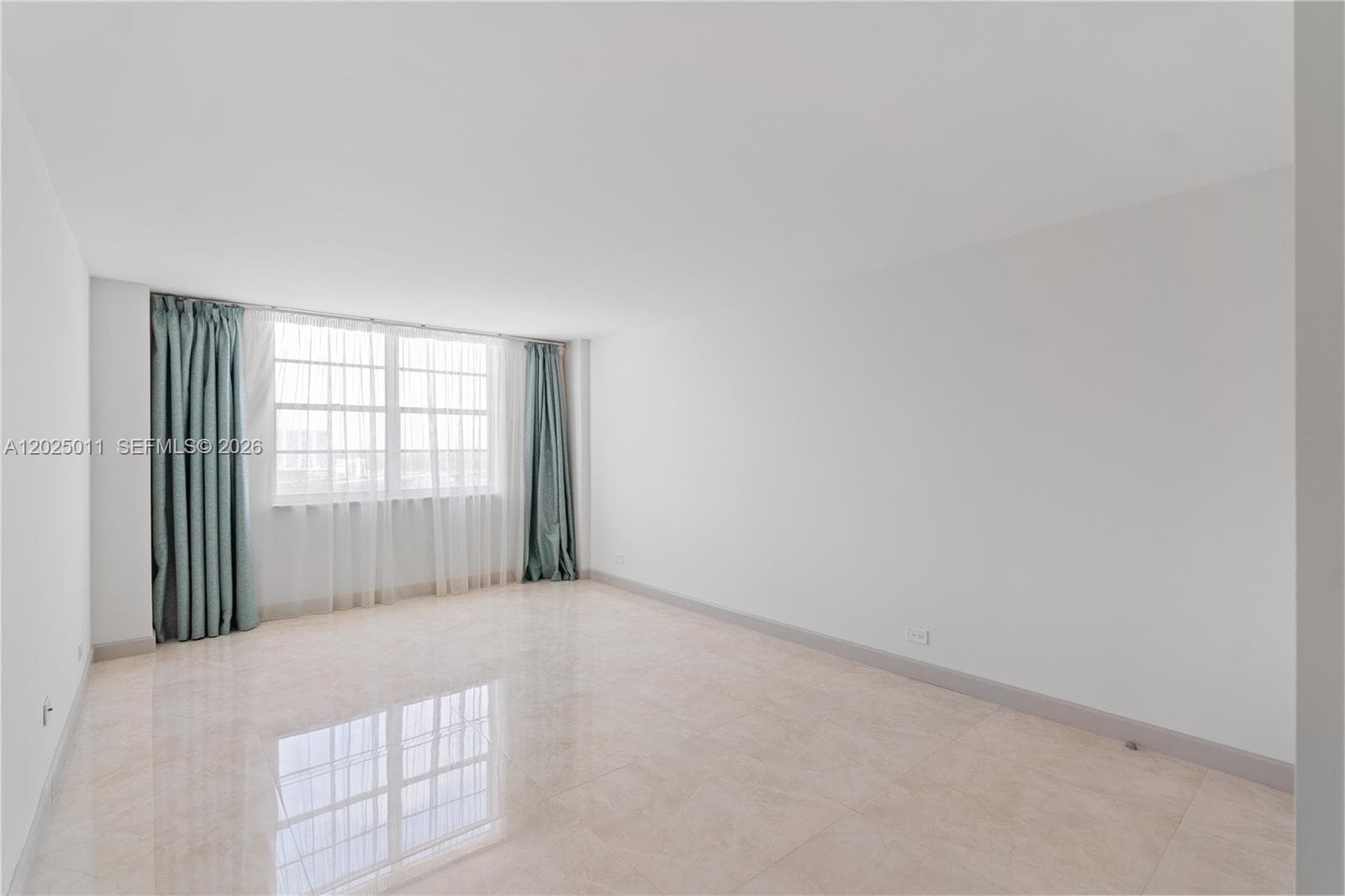 250 174th St 1620 photo 19