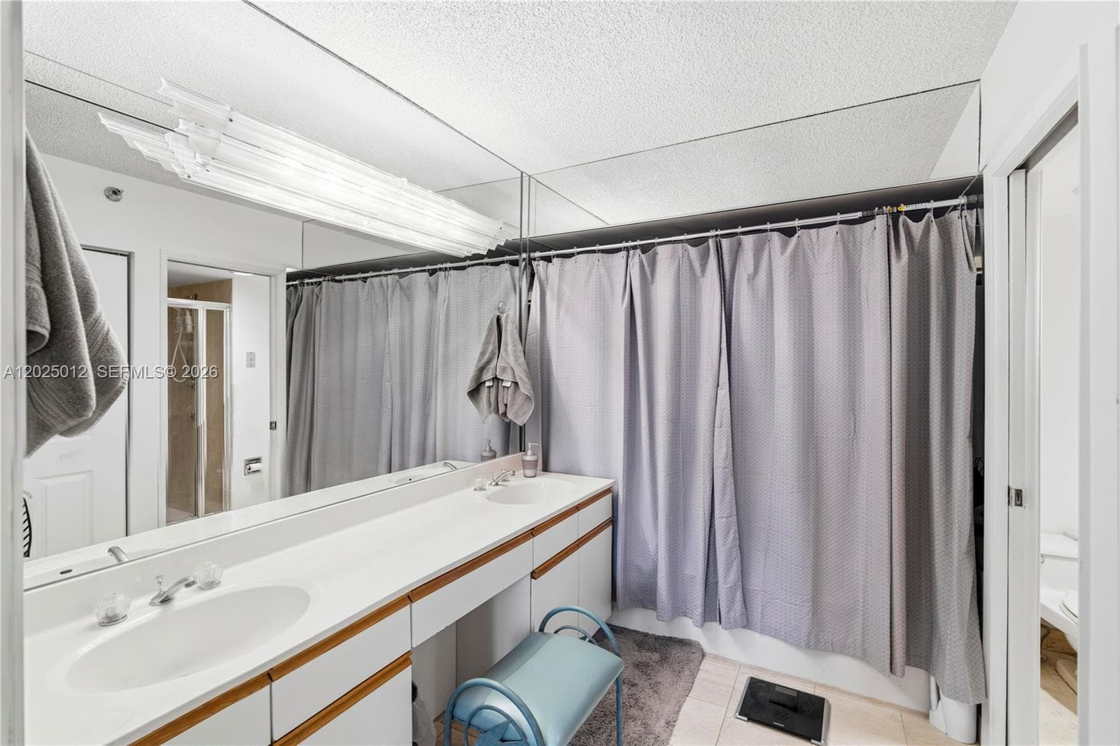 19195 NE 36th Ct 502 photo 9