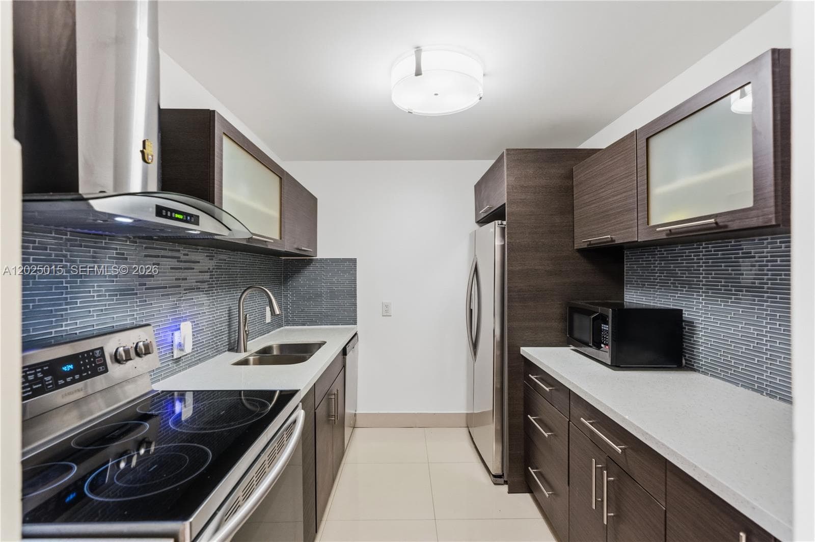 3625 N Country Club Dr 402 photo 1