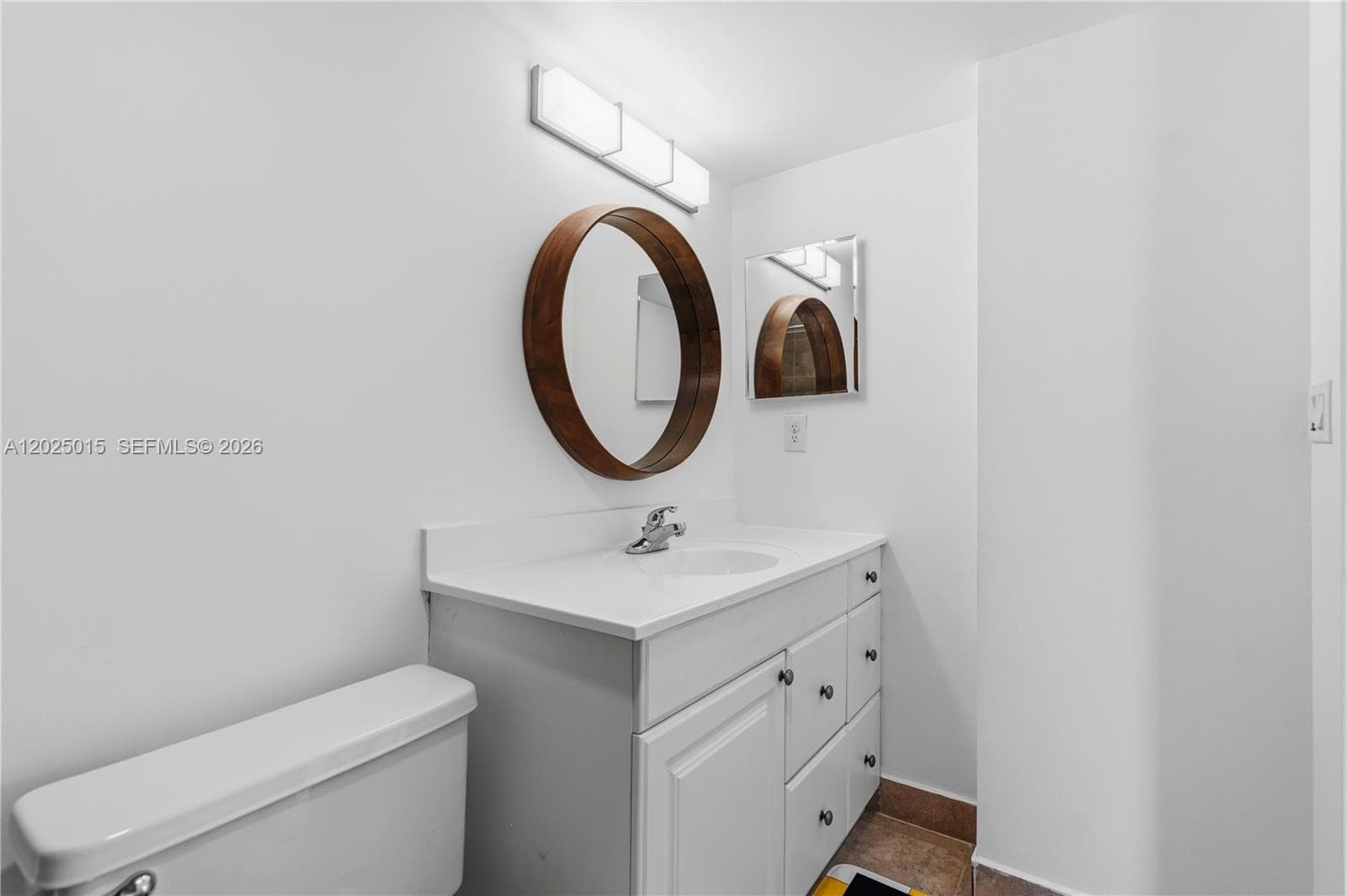 3625 N Country Club Dr 402 photo 10