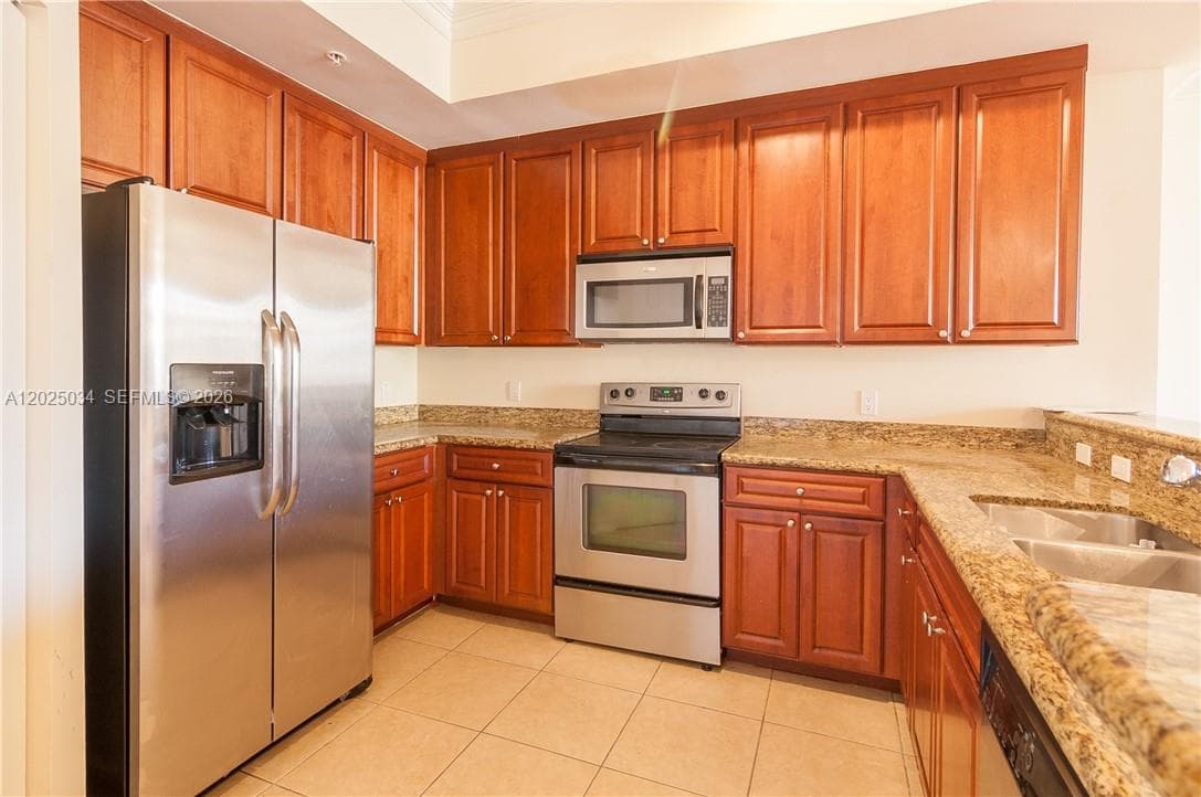 3001 NE 185 ST 624 photo 16