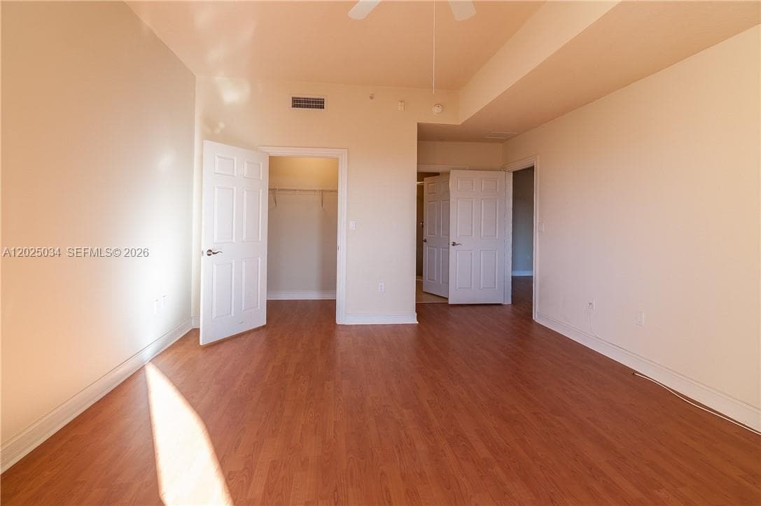 3001 NE 185 ST 624 photo 18