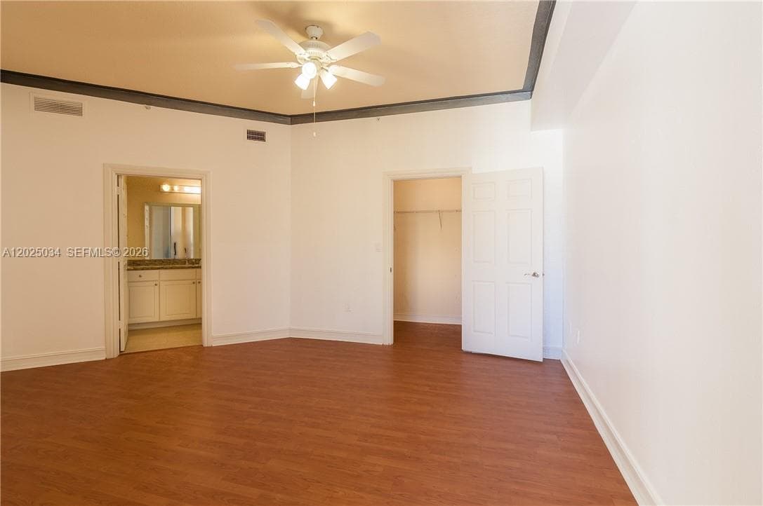 3001 NE 185 ST 624 photo 15