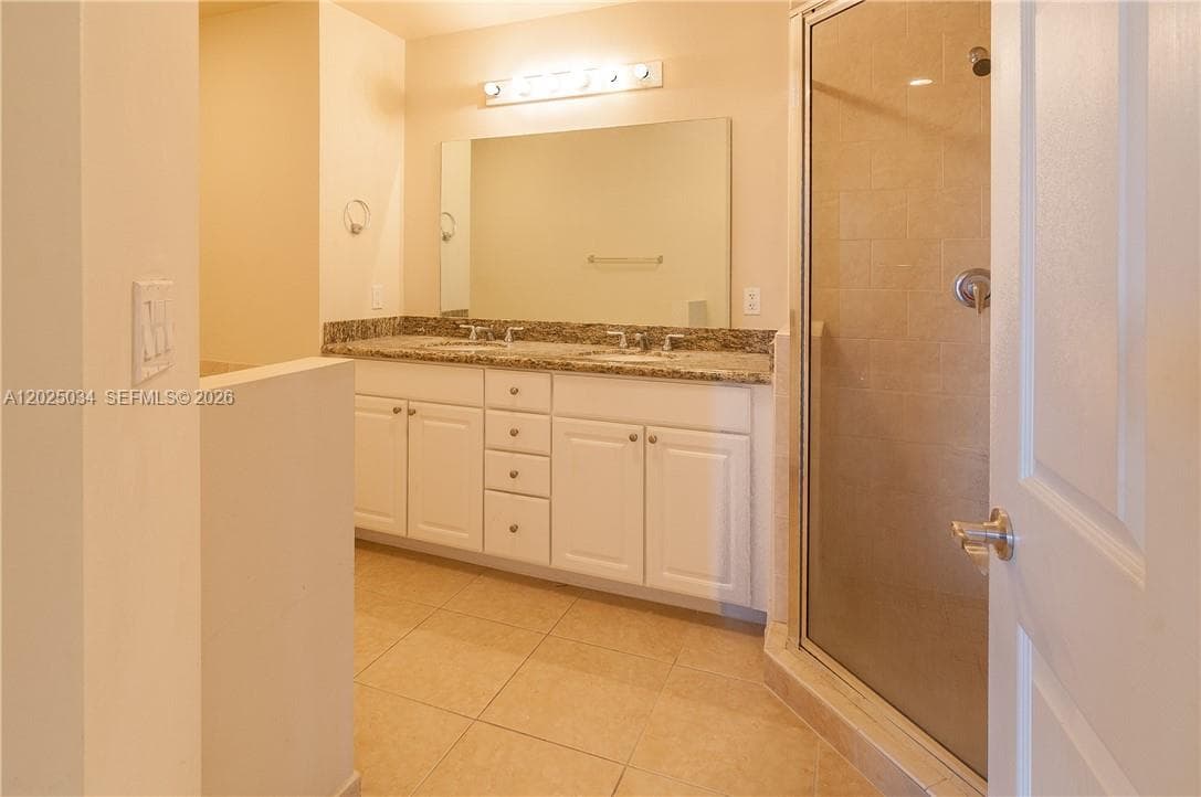 3001 NE 185 ST 624 photo 19