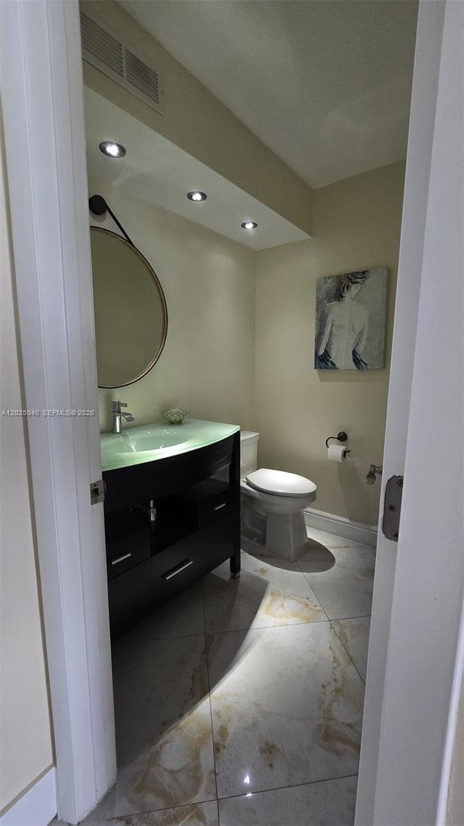 16558 NE 26th Ave 5D photo 10