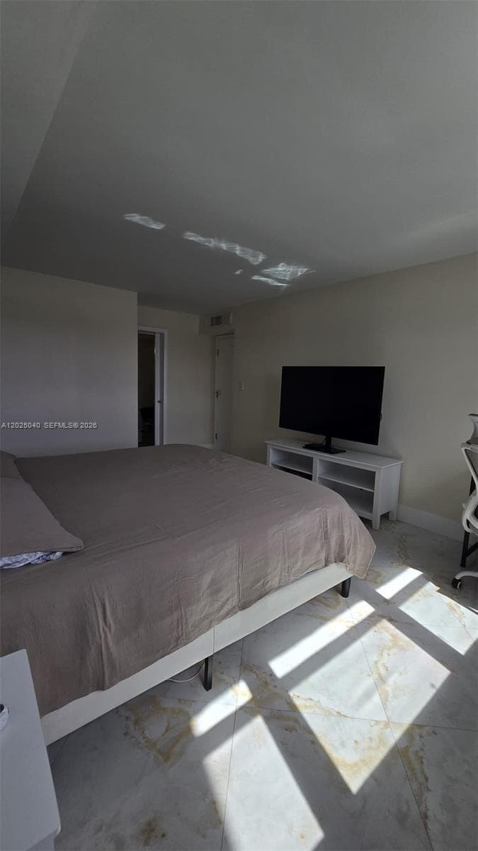 16558 NE 26th Ave 5D photo 21