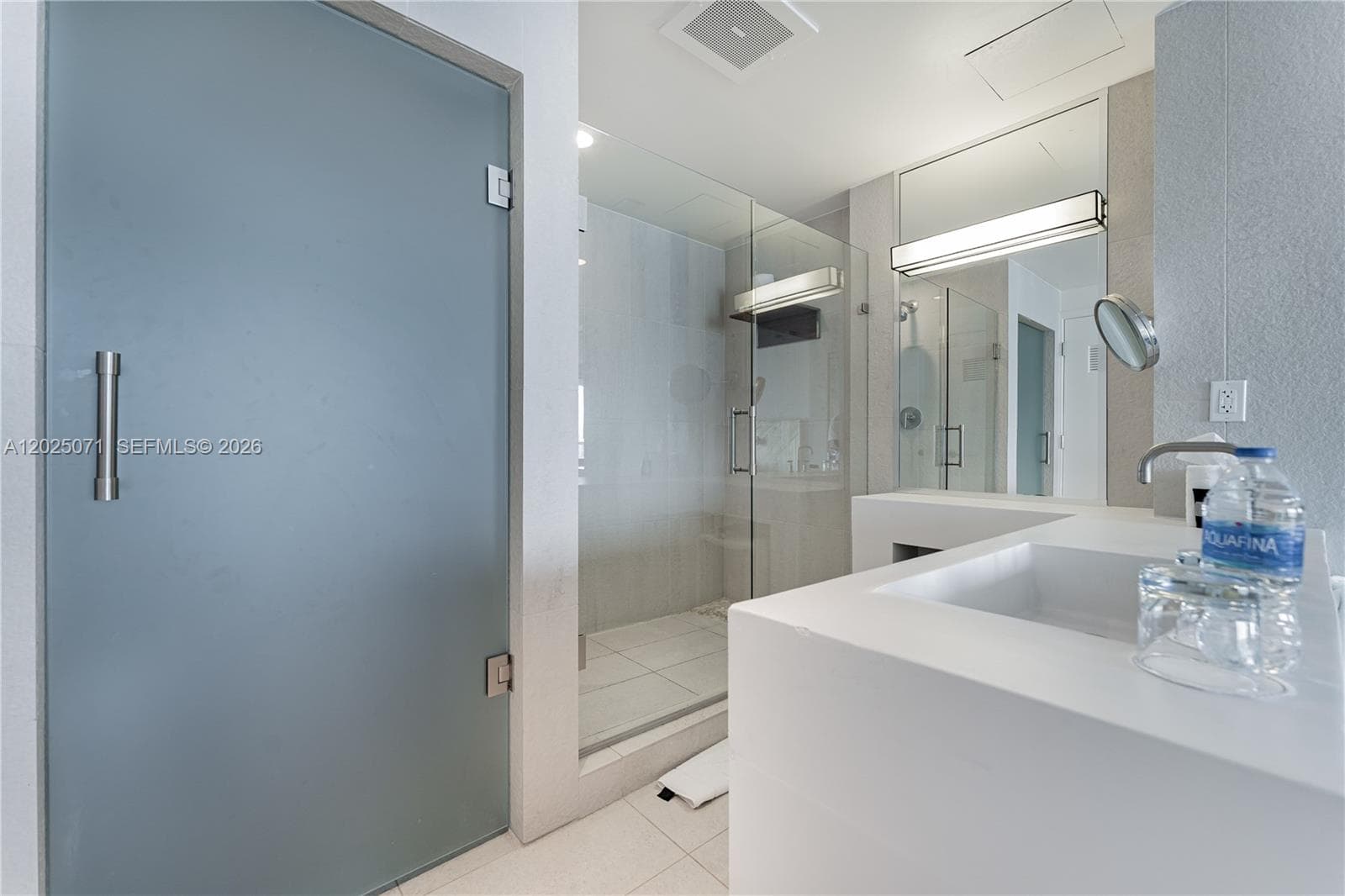 3101 Bayshore Dr 1402 photo 11