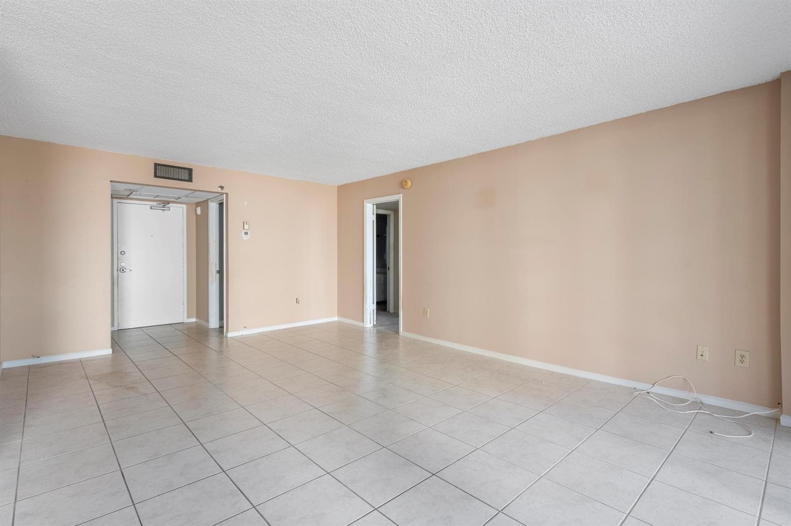 859 Jeffery Street 312 photo 6