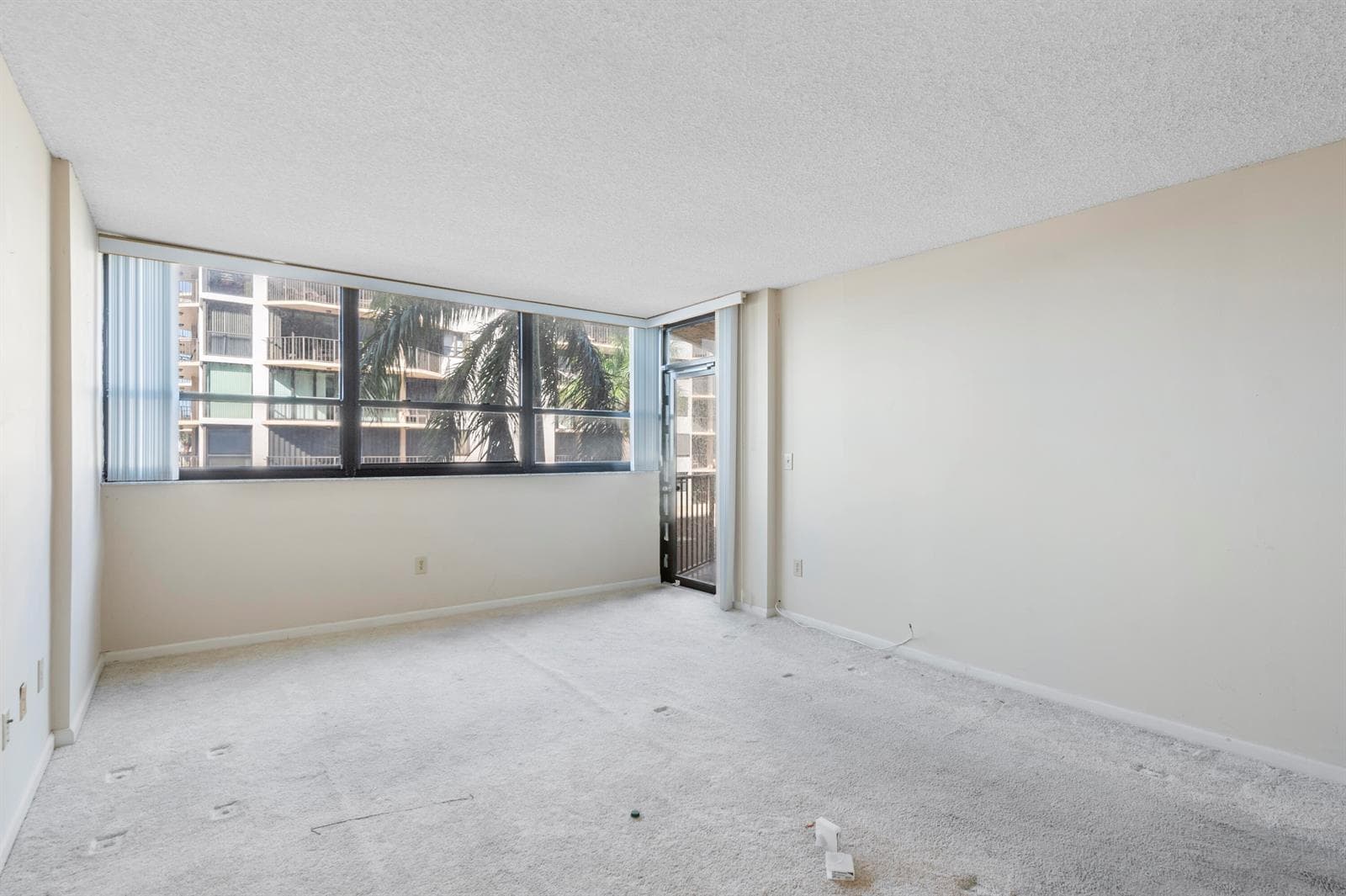 859 Jeffery Street 312 photo 17