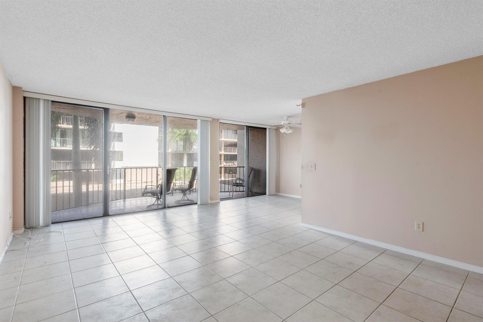 859 Jeffery Street 312 photo 10