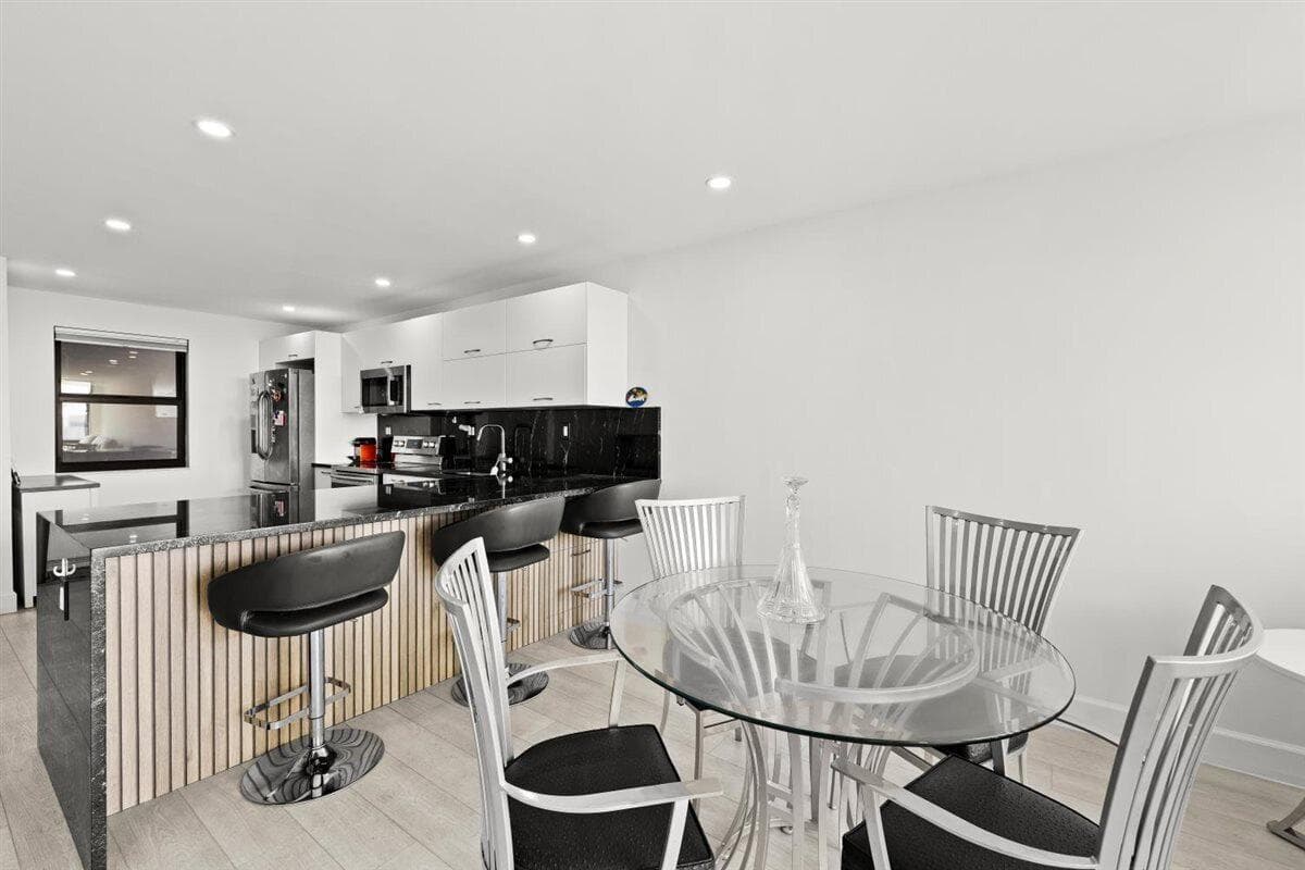 1401 N Riverside Drive 1104 photo 9