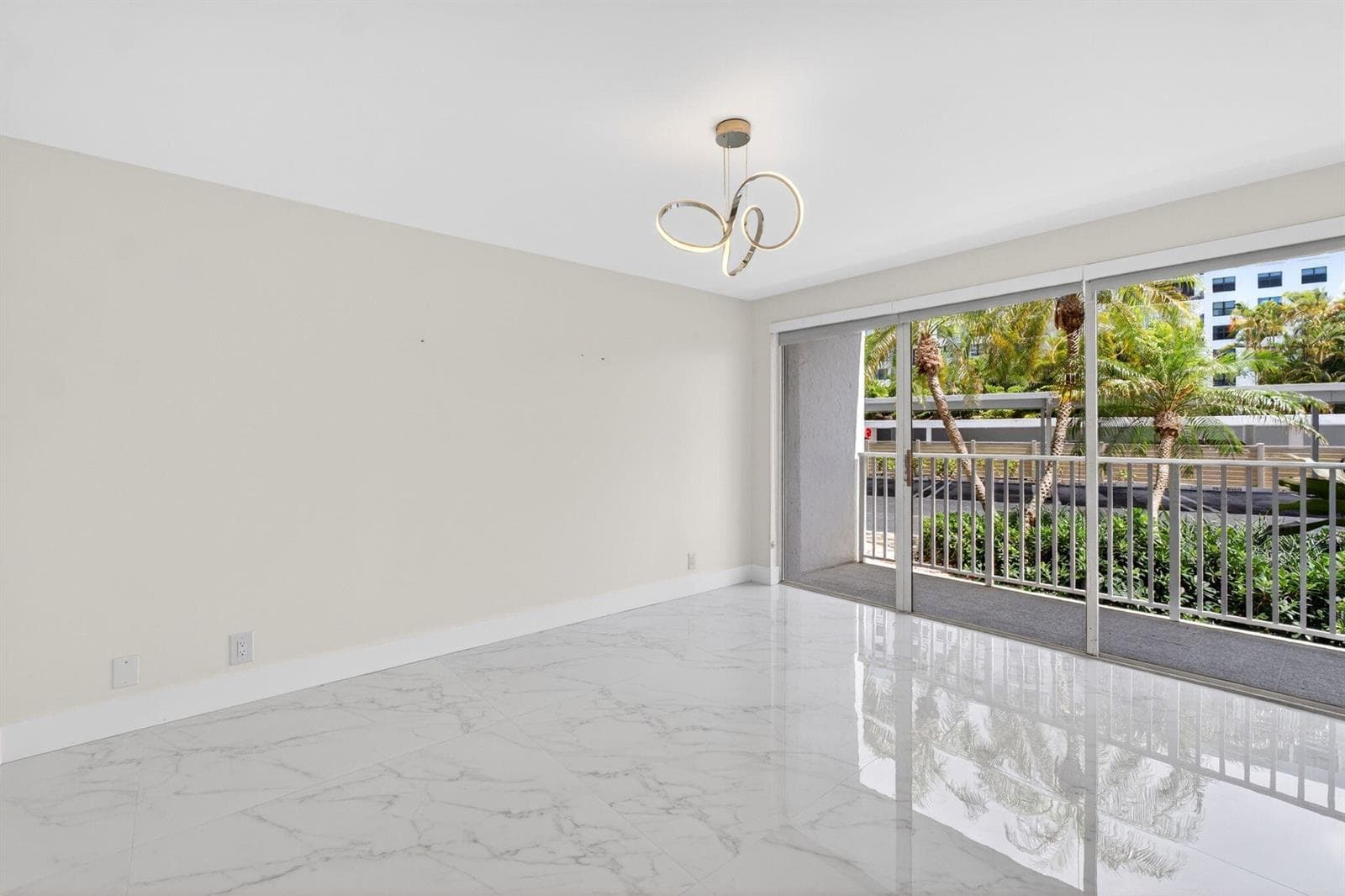 3901 S Flagler Drive 105 photo 6