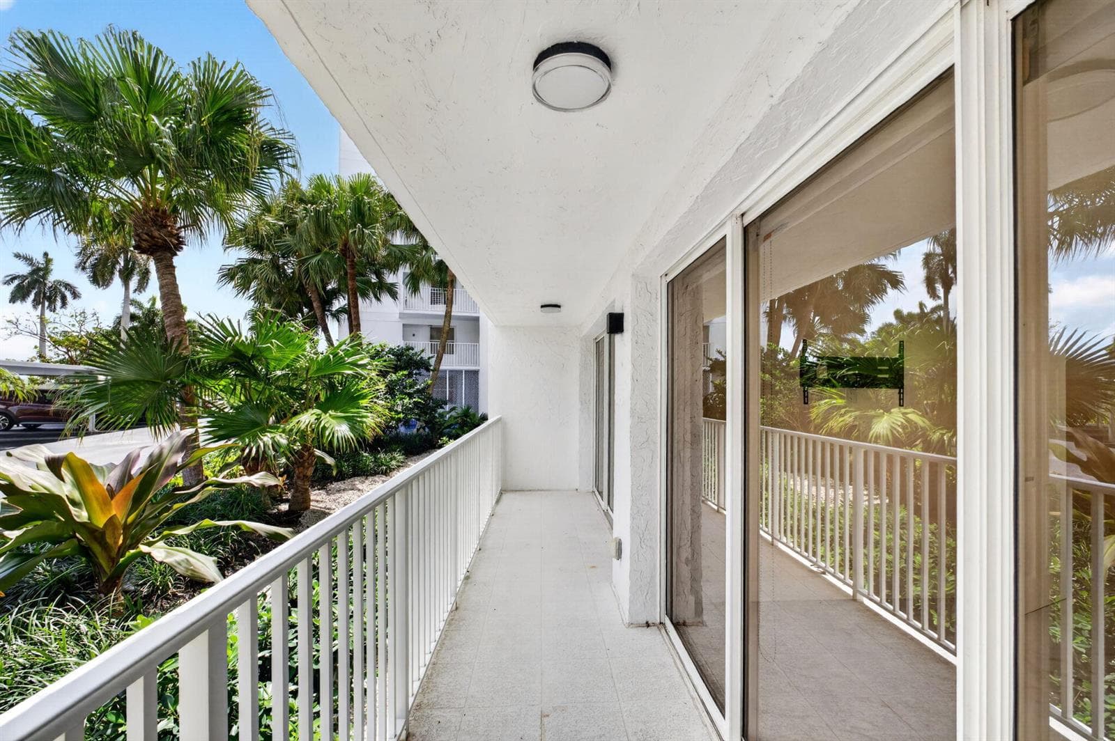 3901 S Flagler Drive 105 photo 16