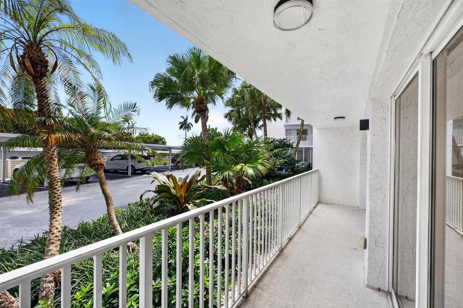3901 S Flagler Drive 105 photo 15