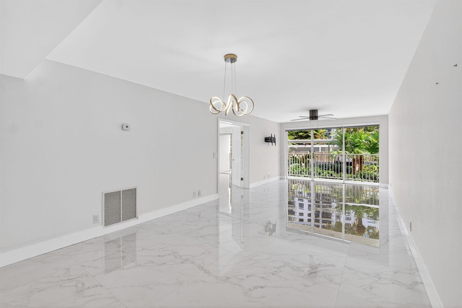 3901 S Flagler Drive 105 photo 4