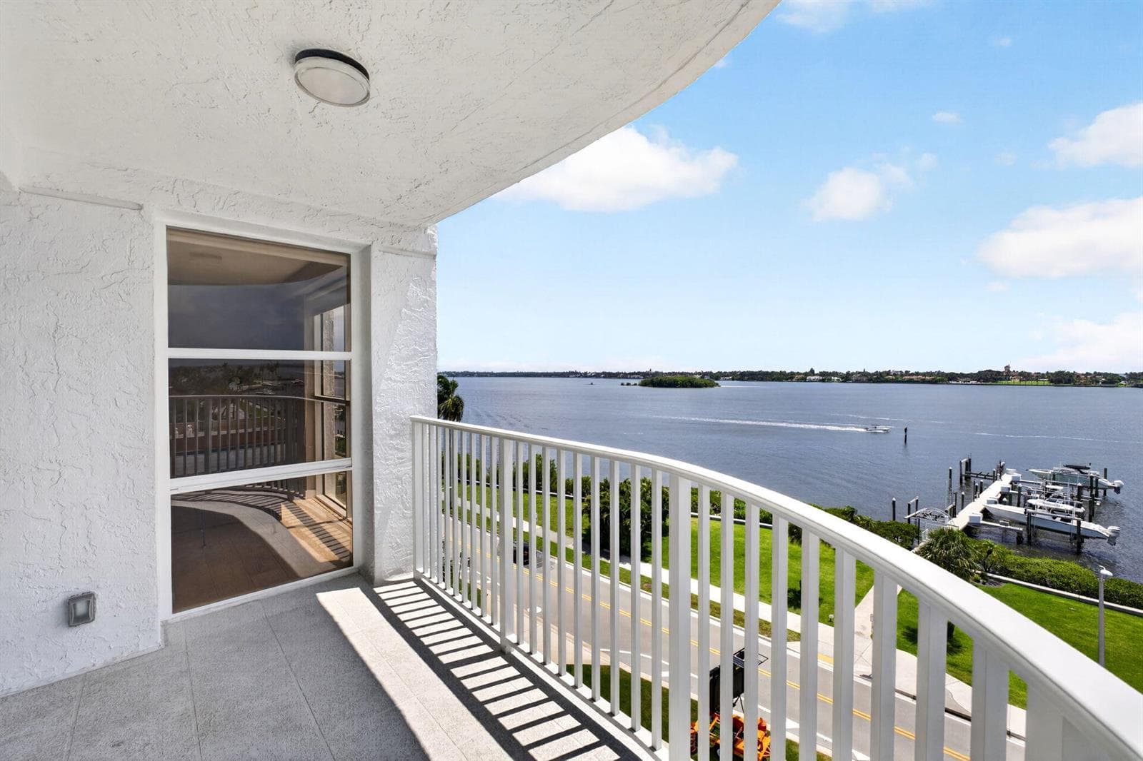 3901 S Flagler Drive 703 photo 25