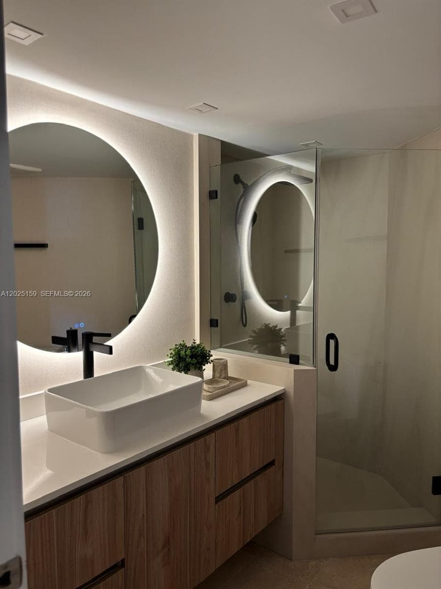 6301 Collins Ave 908 photo 14