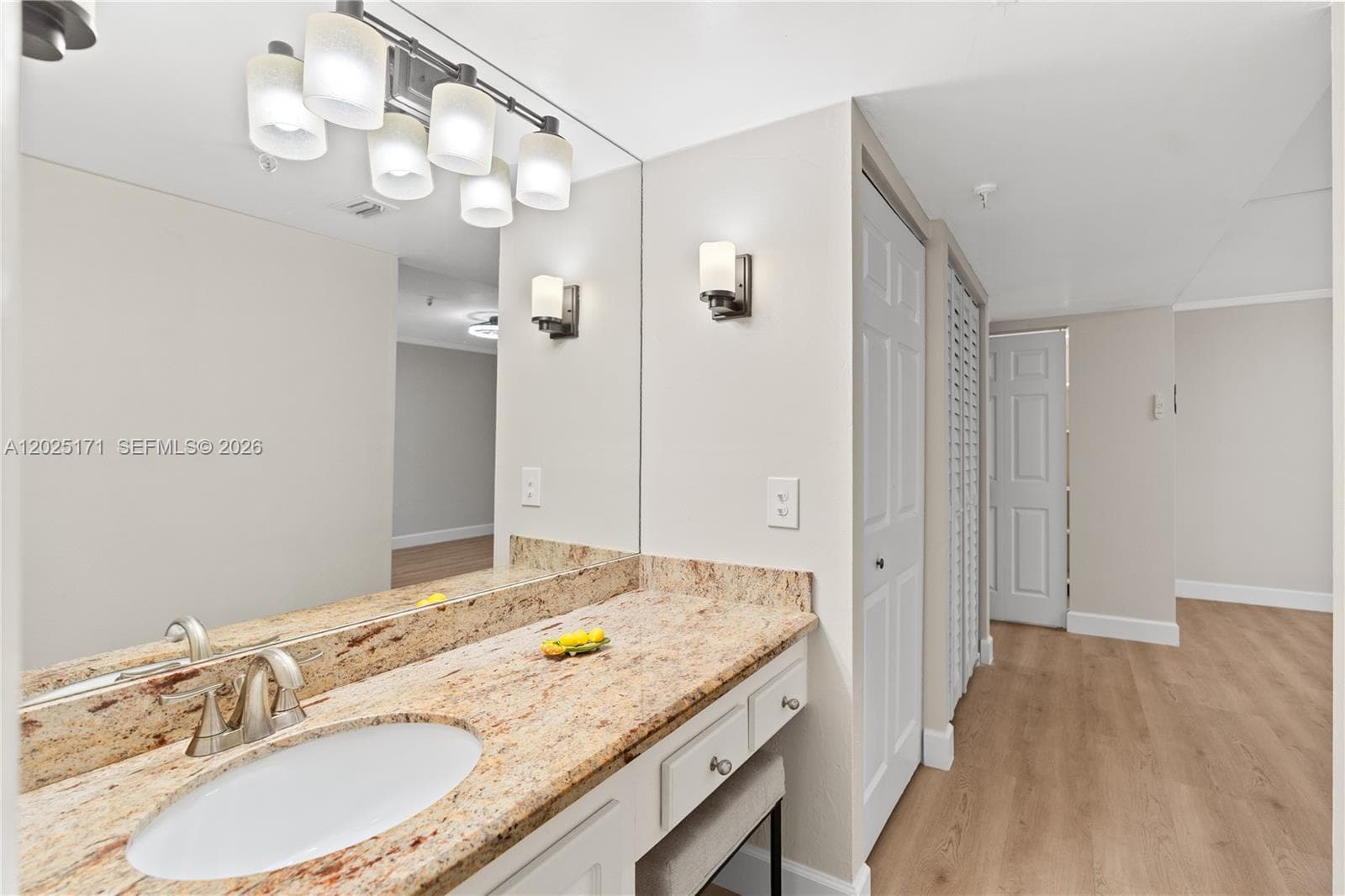 671 NE 195th St 121E photo 18
