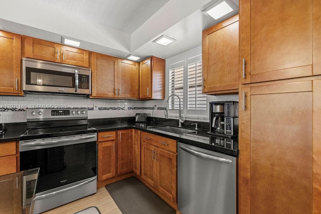 5300 Highway A1a 302 photo 5