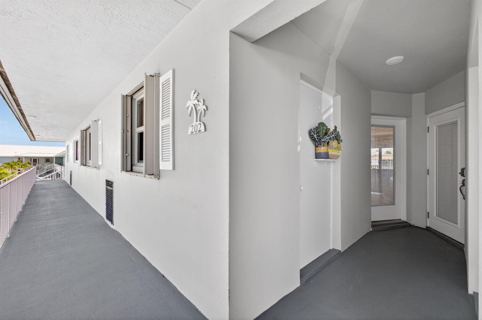 110 Wettaw Lane 202 photo 2