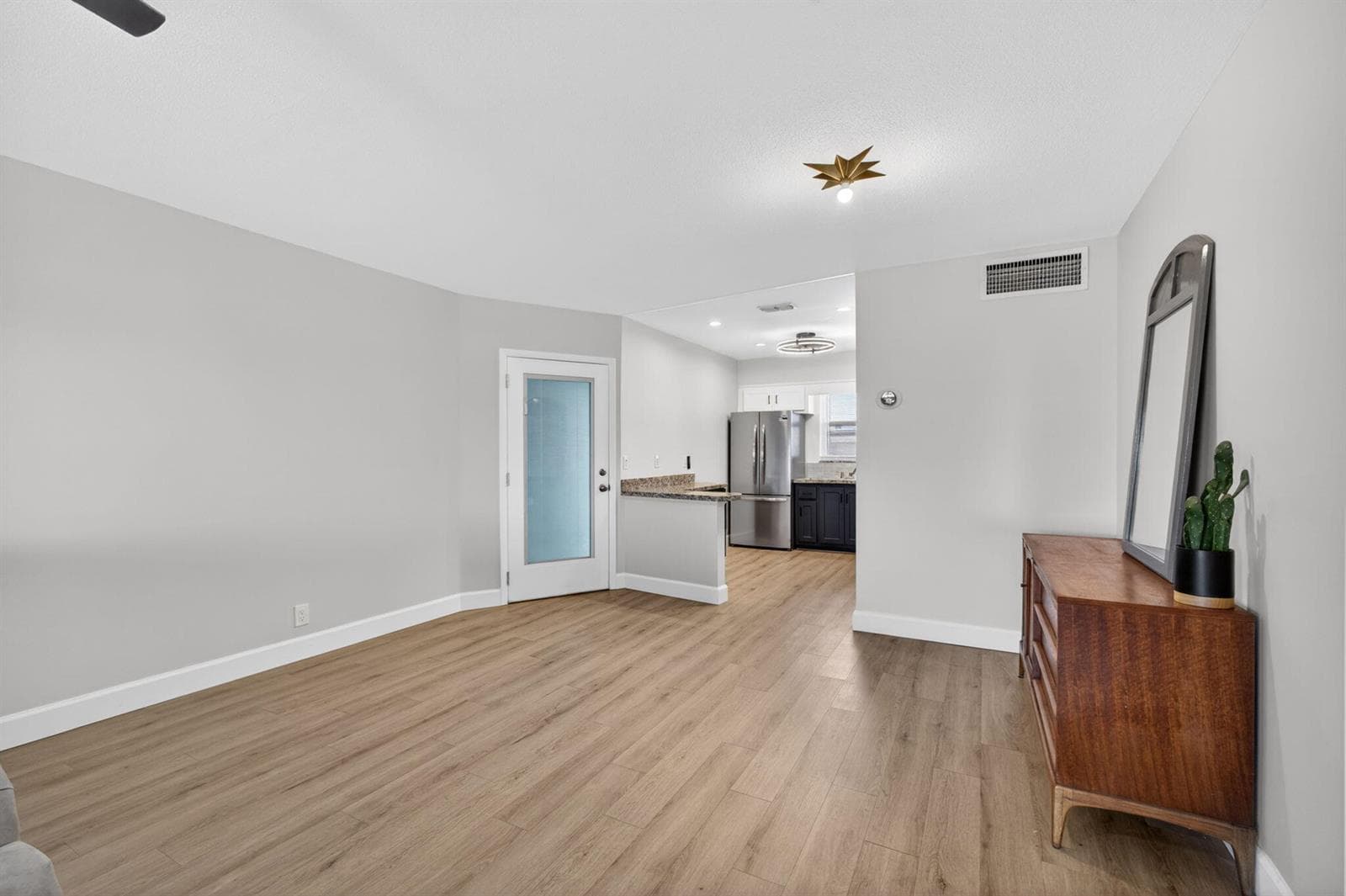 110 Wettaw Lane 202 photo 4