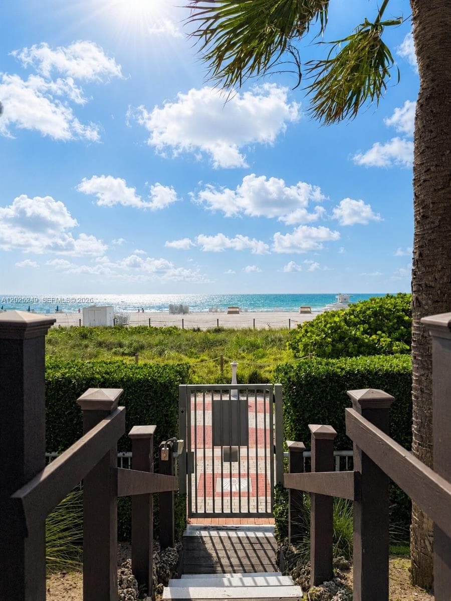 3737 Collins Ave S-1003 photo 4