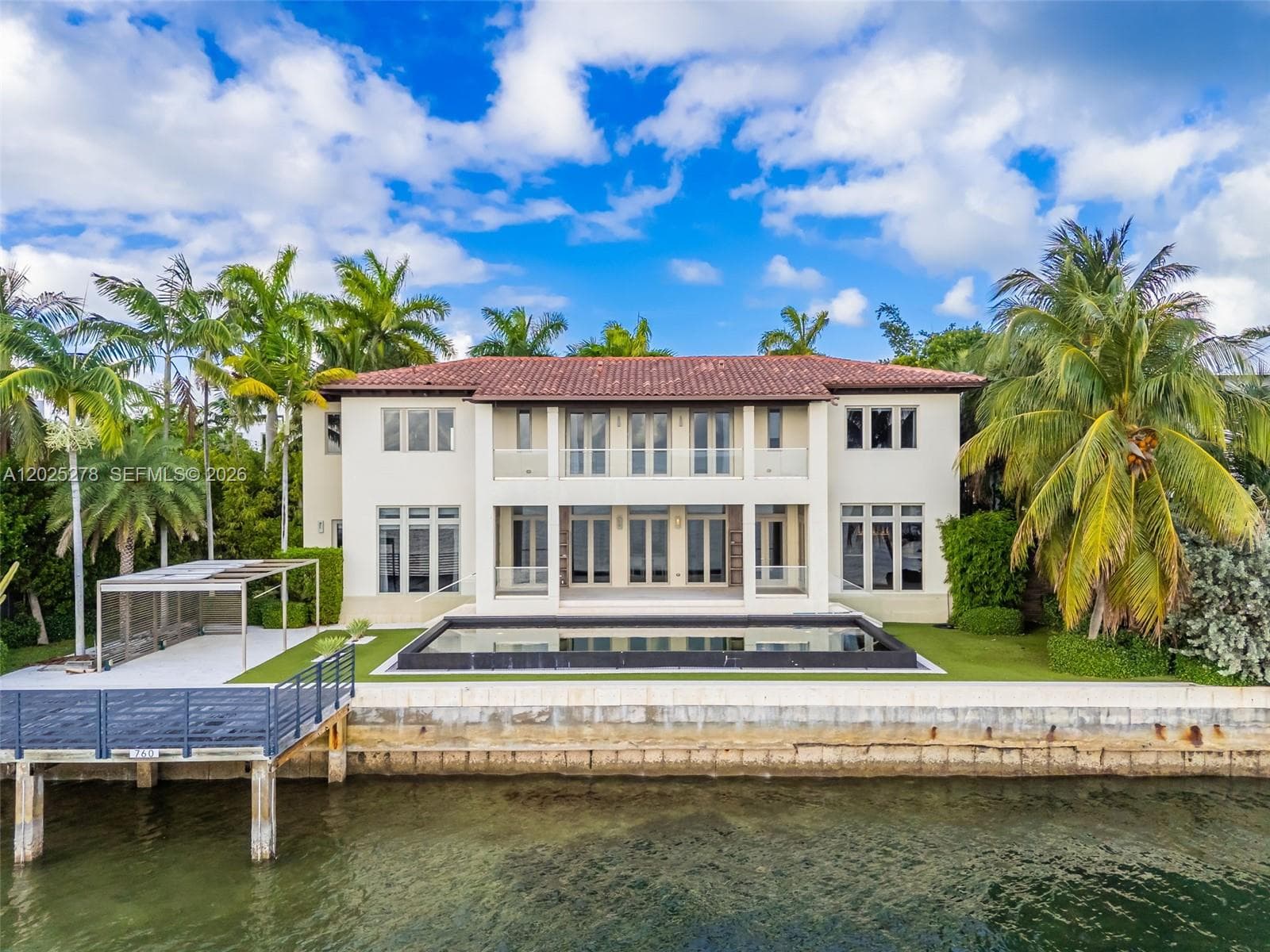 760 S Mashta Dr photo 1