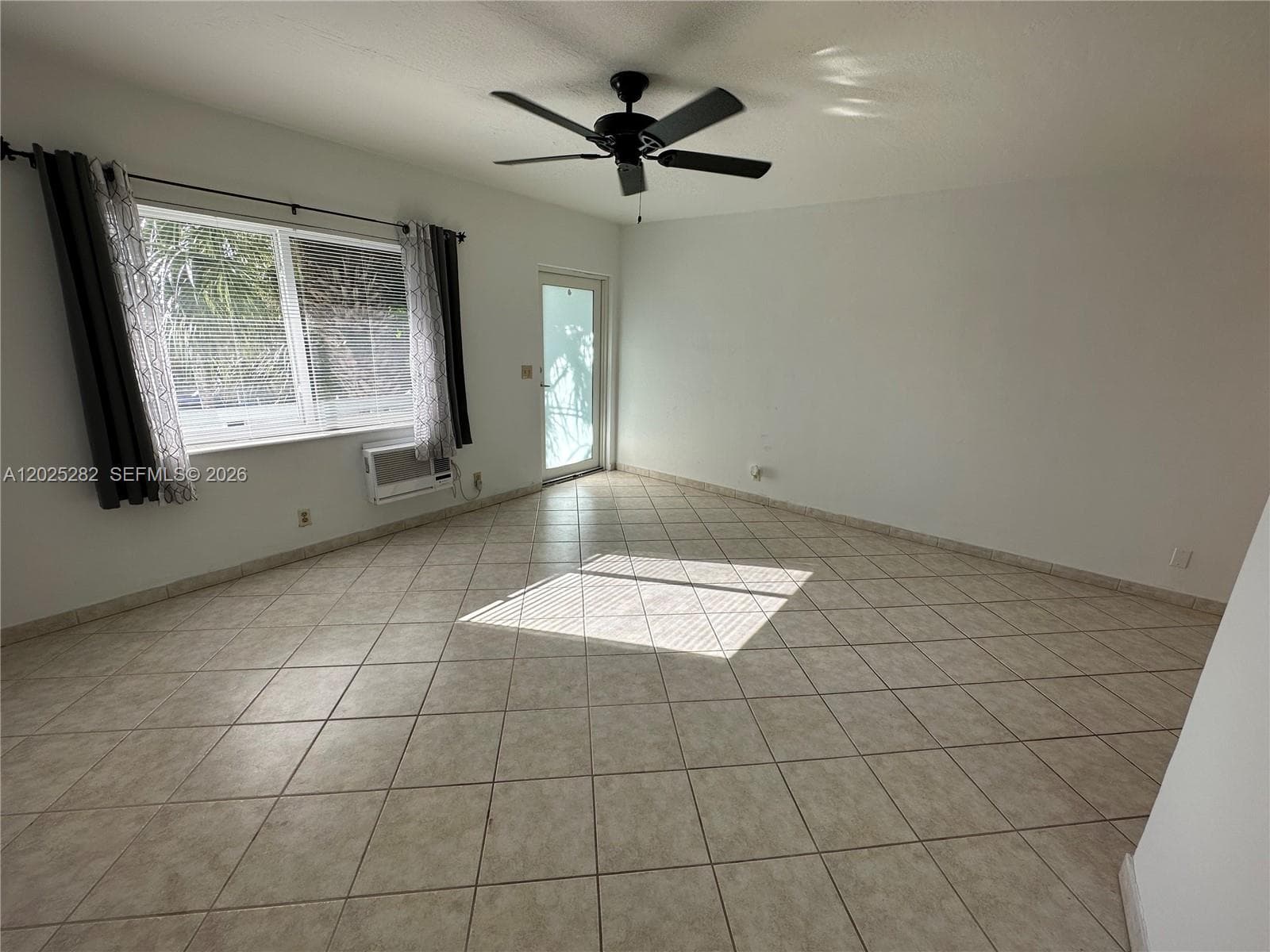 455 Golden Isles Dr 204 photo 2