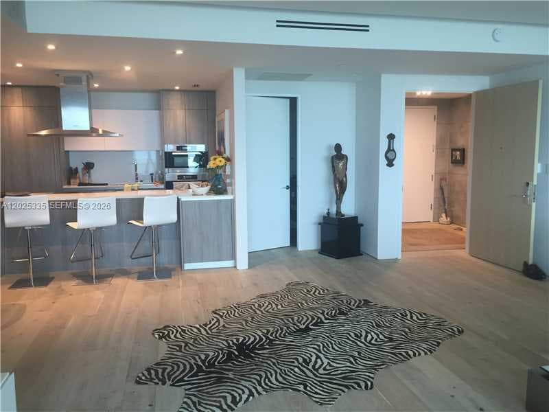 350 OCEAN DR 304N photo 4