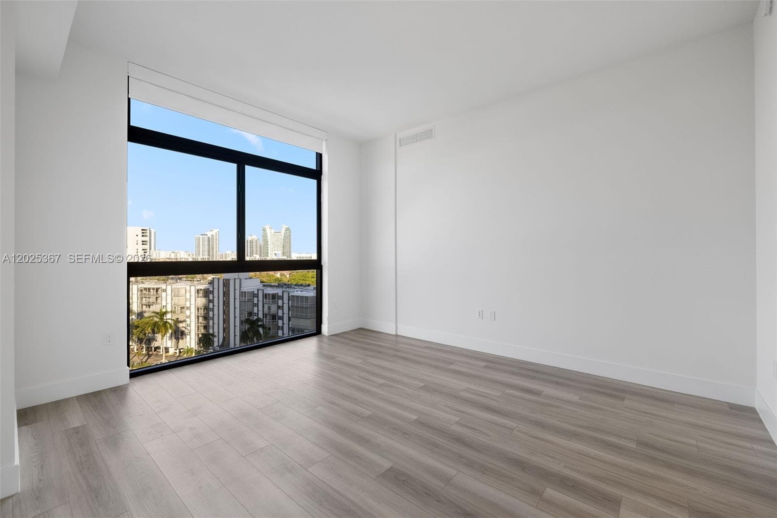 101 Diplomat Pkwy 2102 photo 19