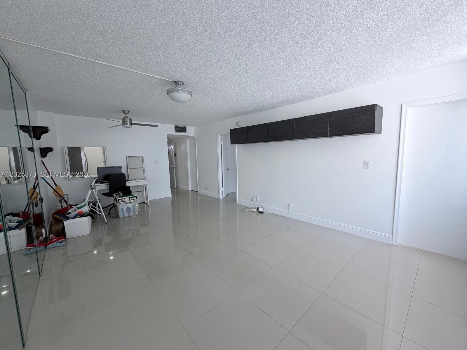 1825 S Ocean Dr 611 photo 3