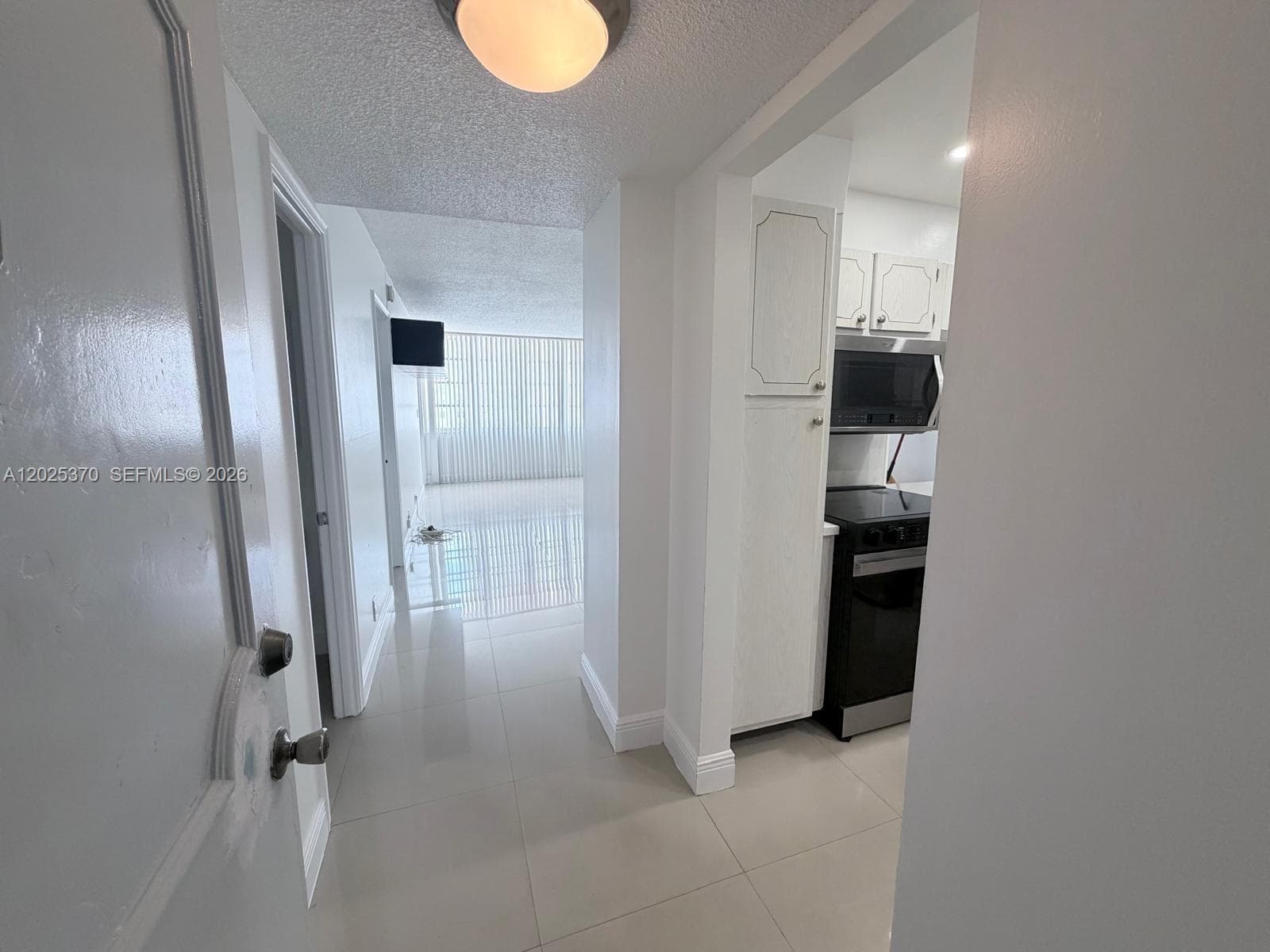 1825 S Ocean Dr 611 photo 1