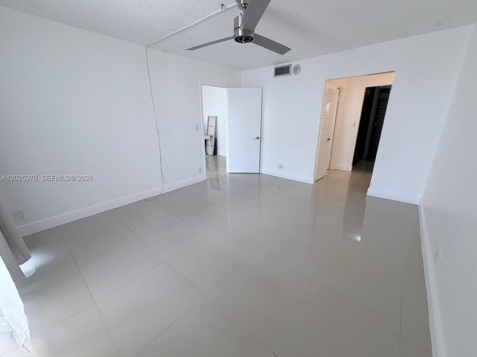 1825 S Ocean Dr 611 photo 9