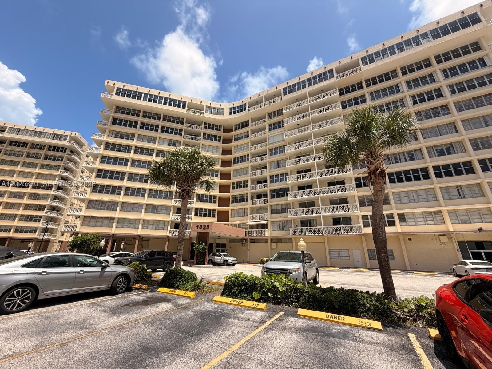 1825 S Ocean Dr 611 photo 21