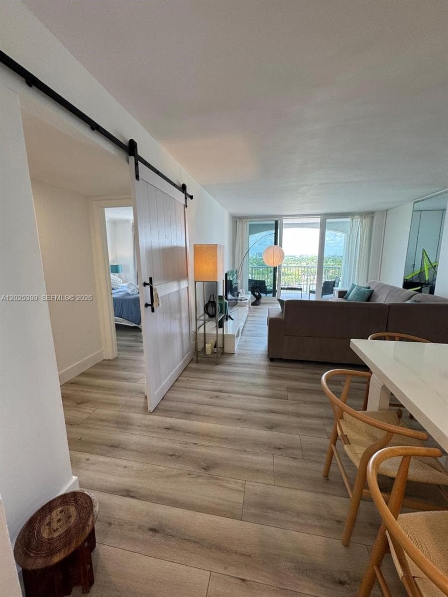 5401 Collins Ave 920 photo 20