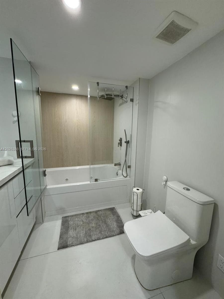 5401 Collins Ave 920 photo 24