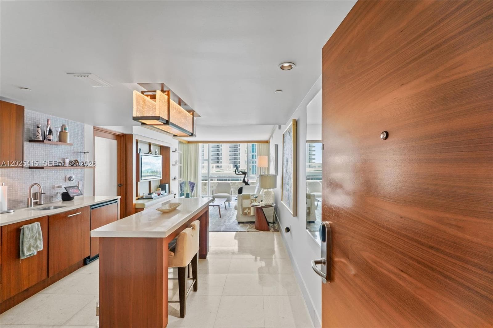 6801 Collins Ave 708 photo 2
