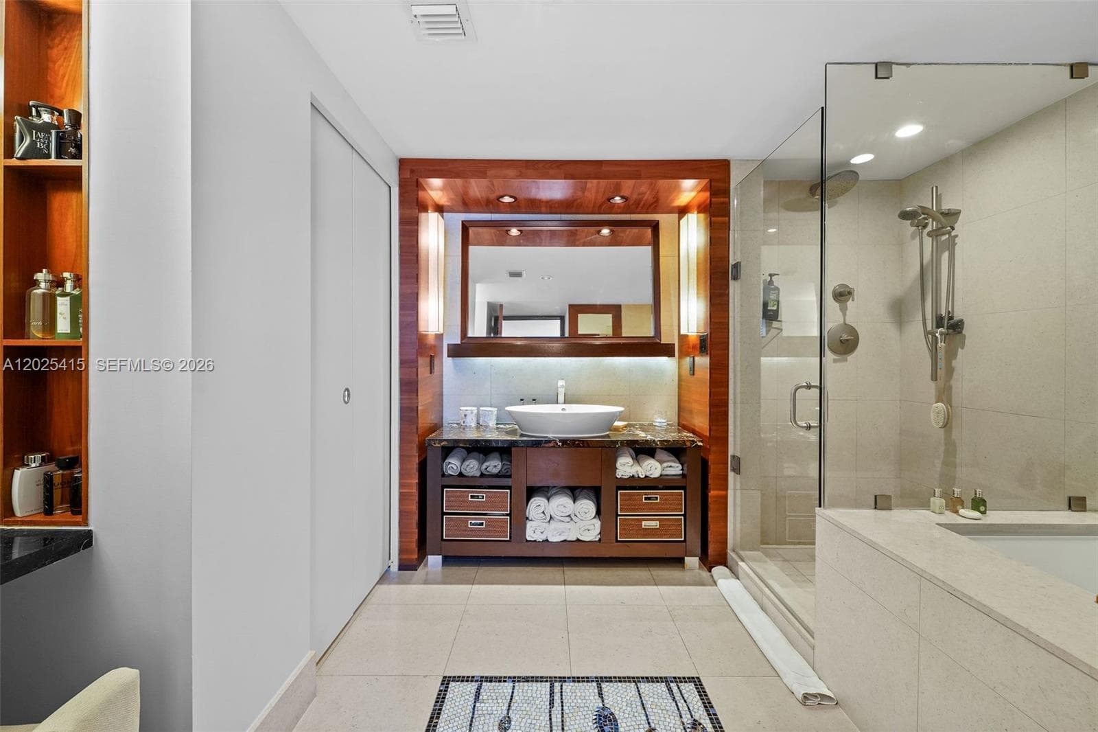 6801 Collins Ave 708 photo 18
