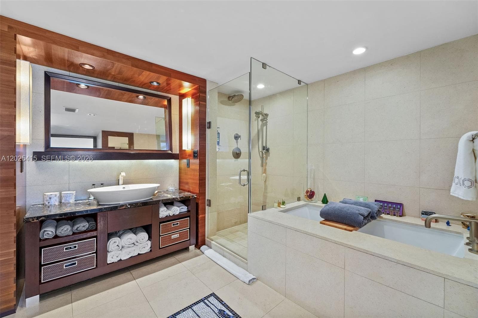 6801 Collins Ave 708 photo 19