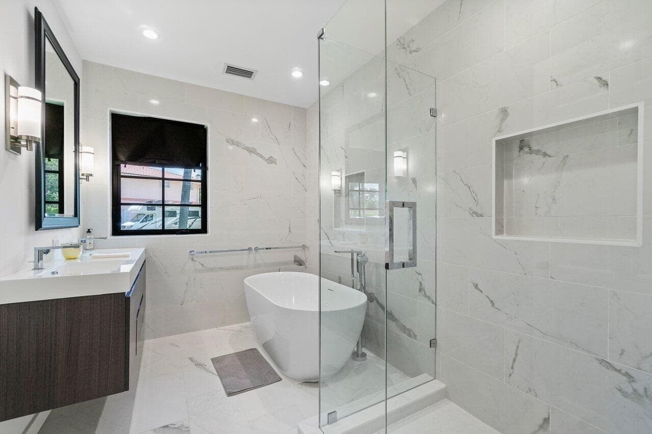 210 S Lake Drive photo 25