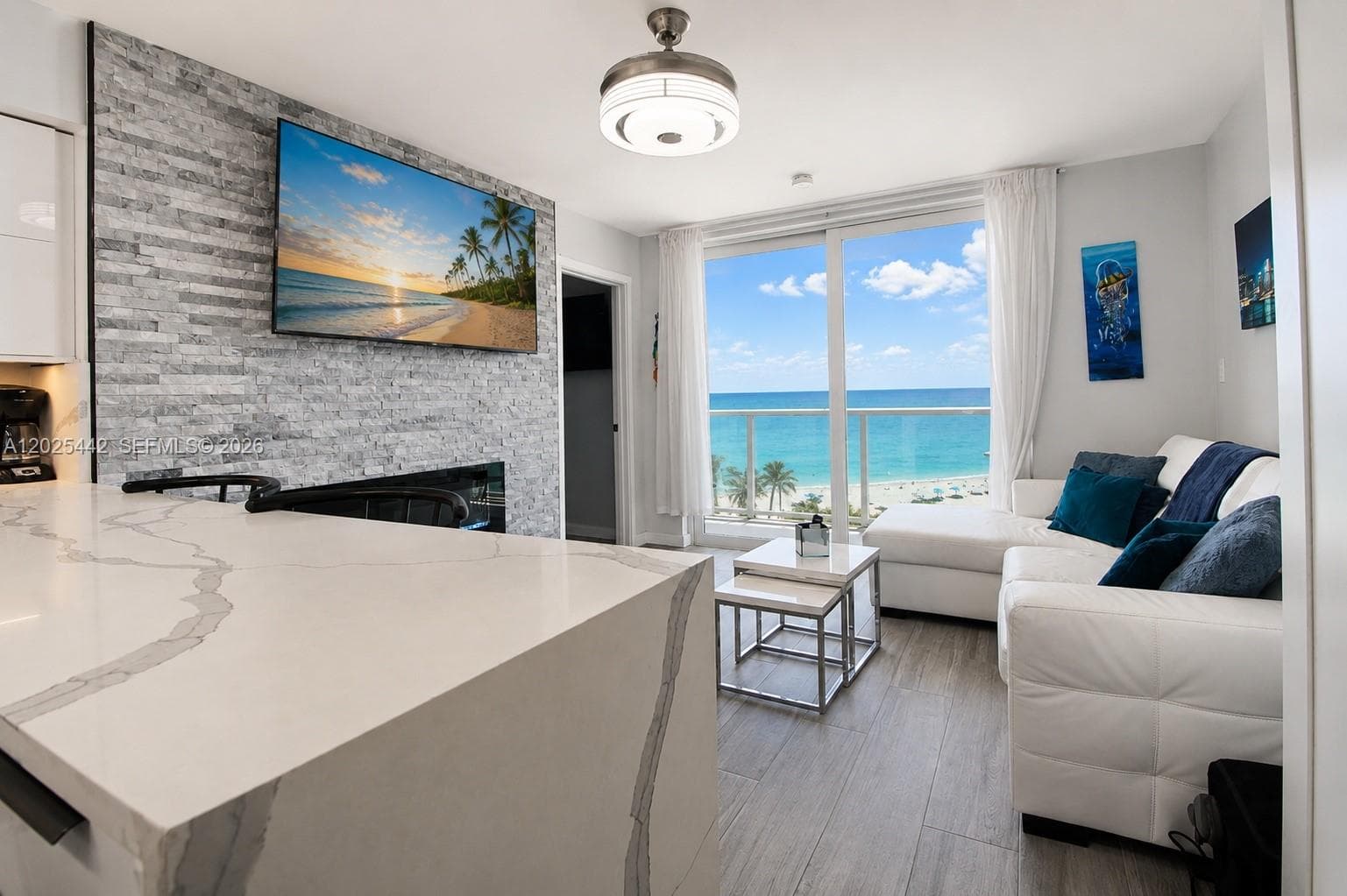 19201 Collins Ave 916 photo 8