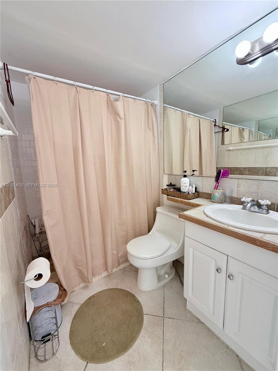 2750 NE 183rd St PH10 photo 11