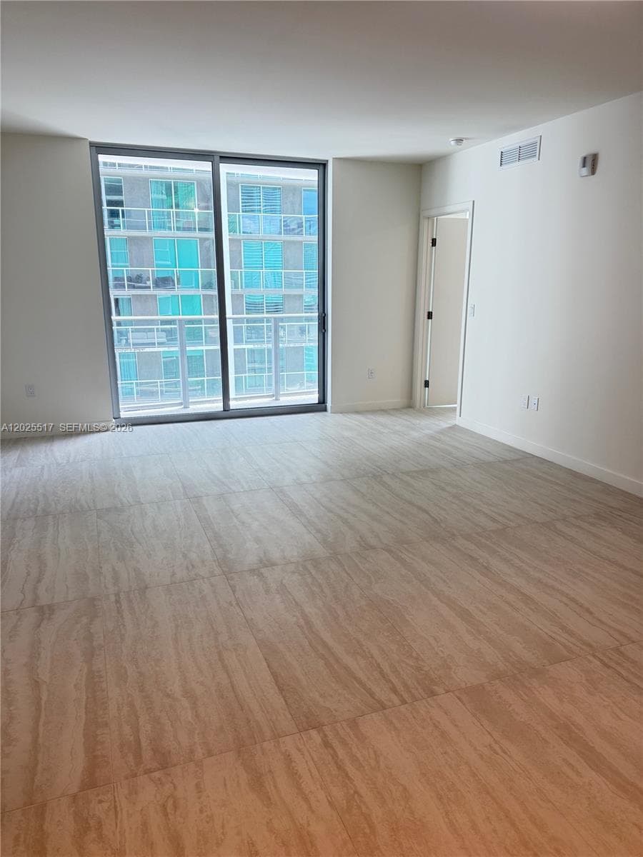 77 SE 5 2307 photo 13