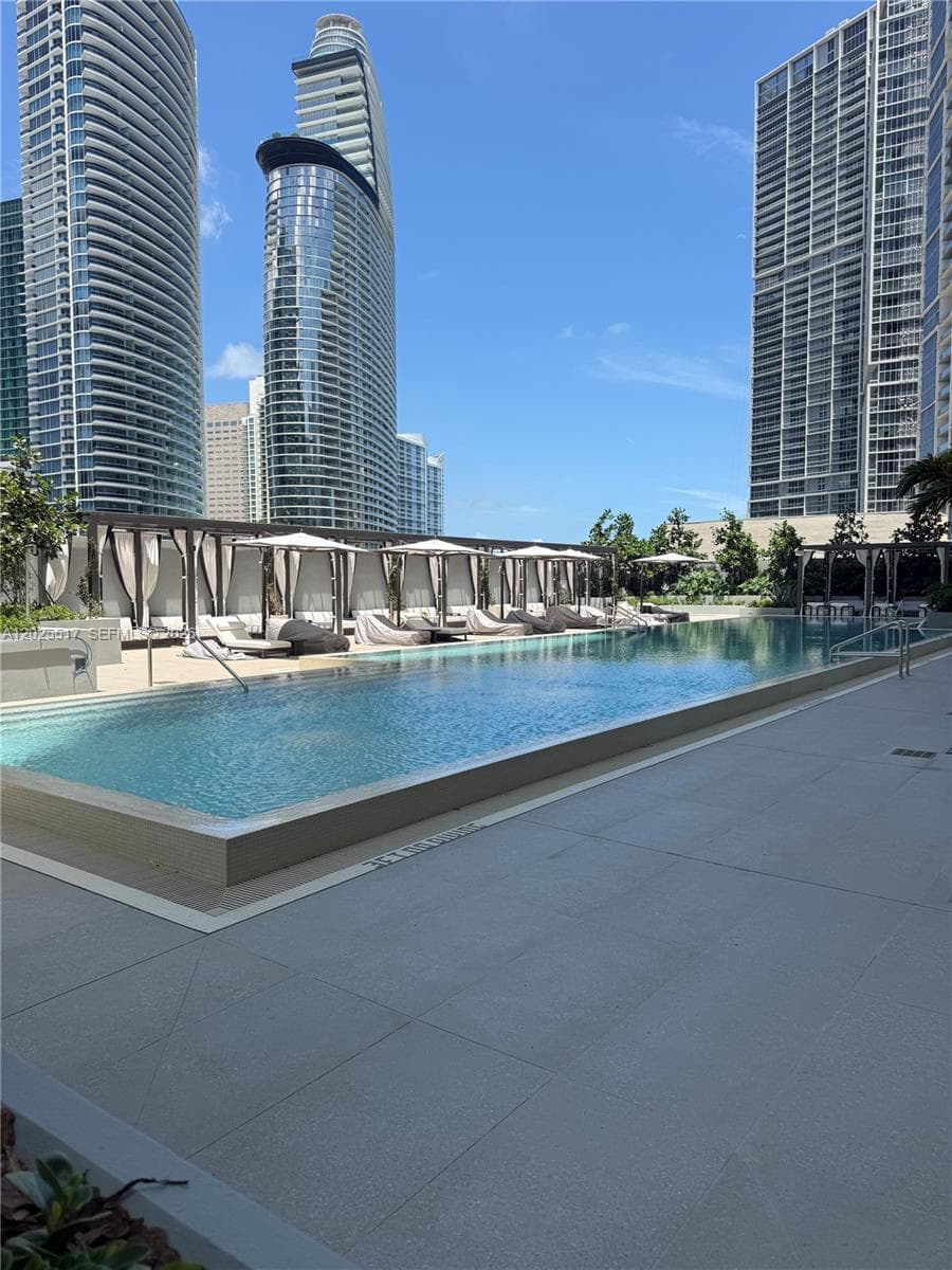 77 SE 5 2307 photo 16