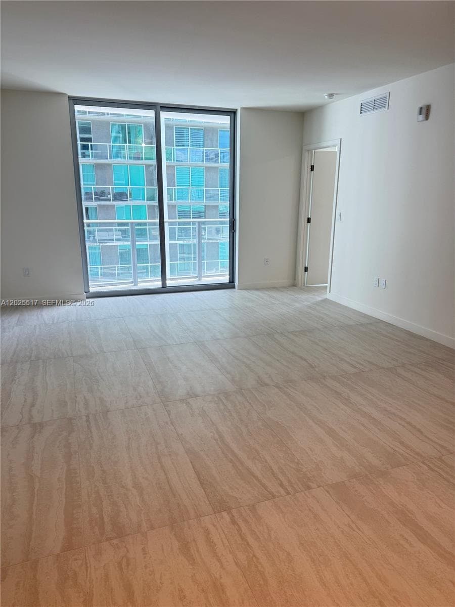 77 SE 5 2307 photo 10