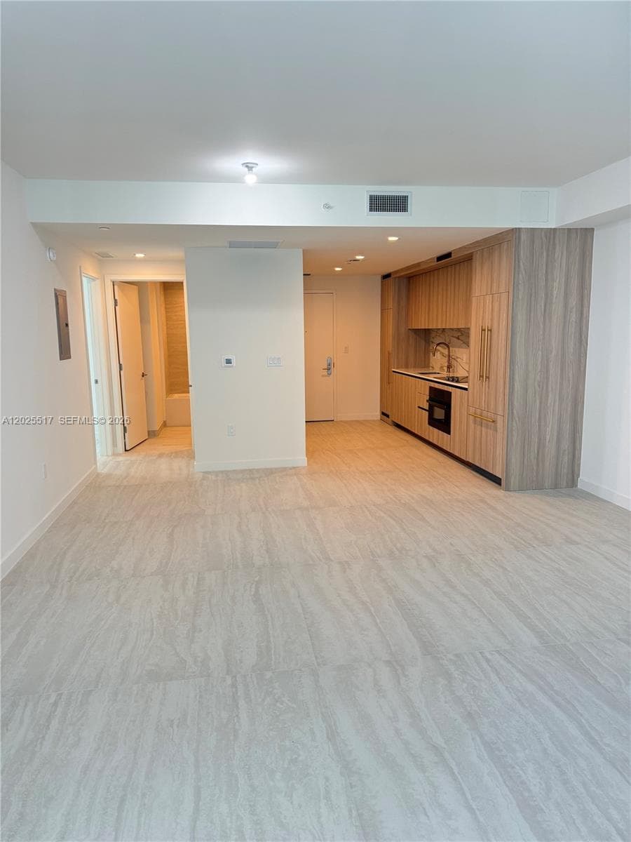 77 SE 5 2307 photo 8