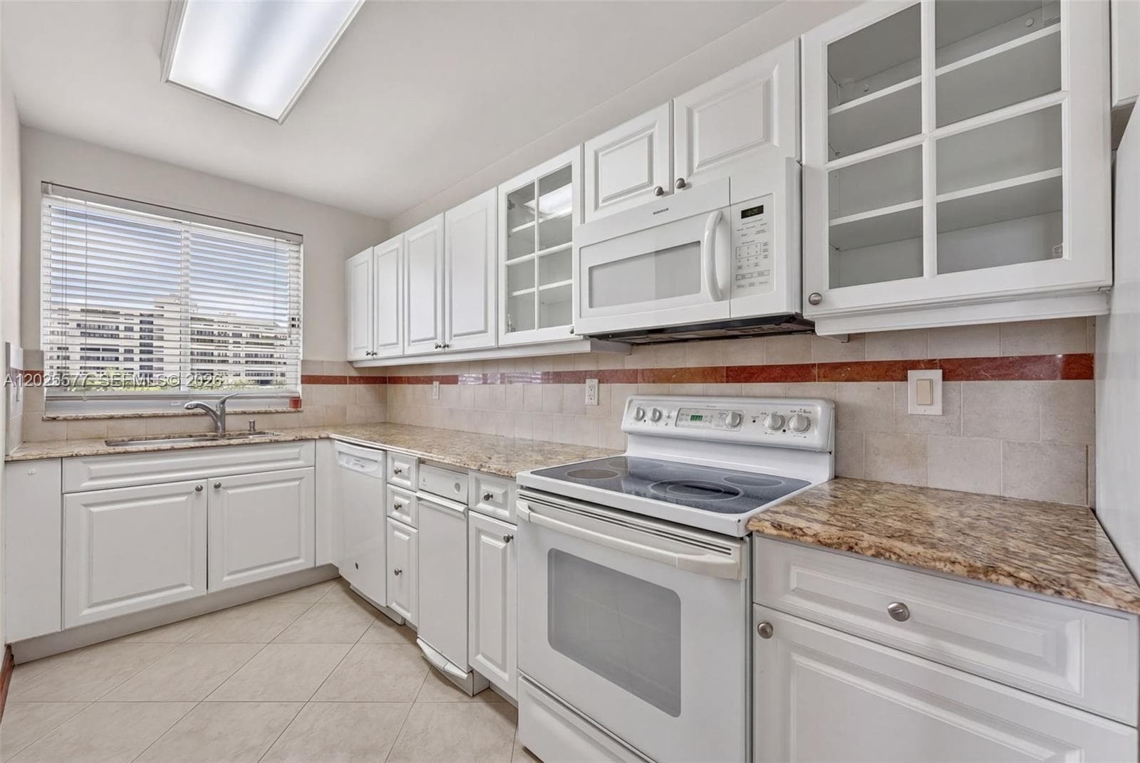 50 Ocean Lane Dr PH601 photo 9
