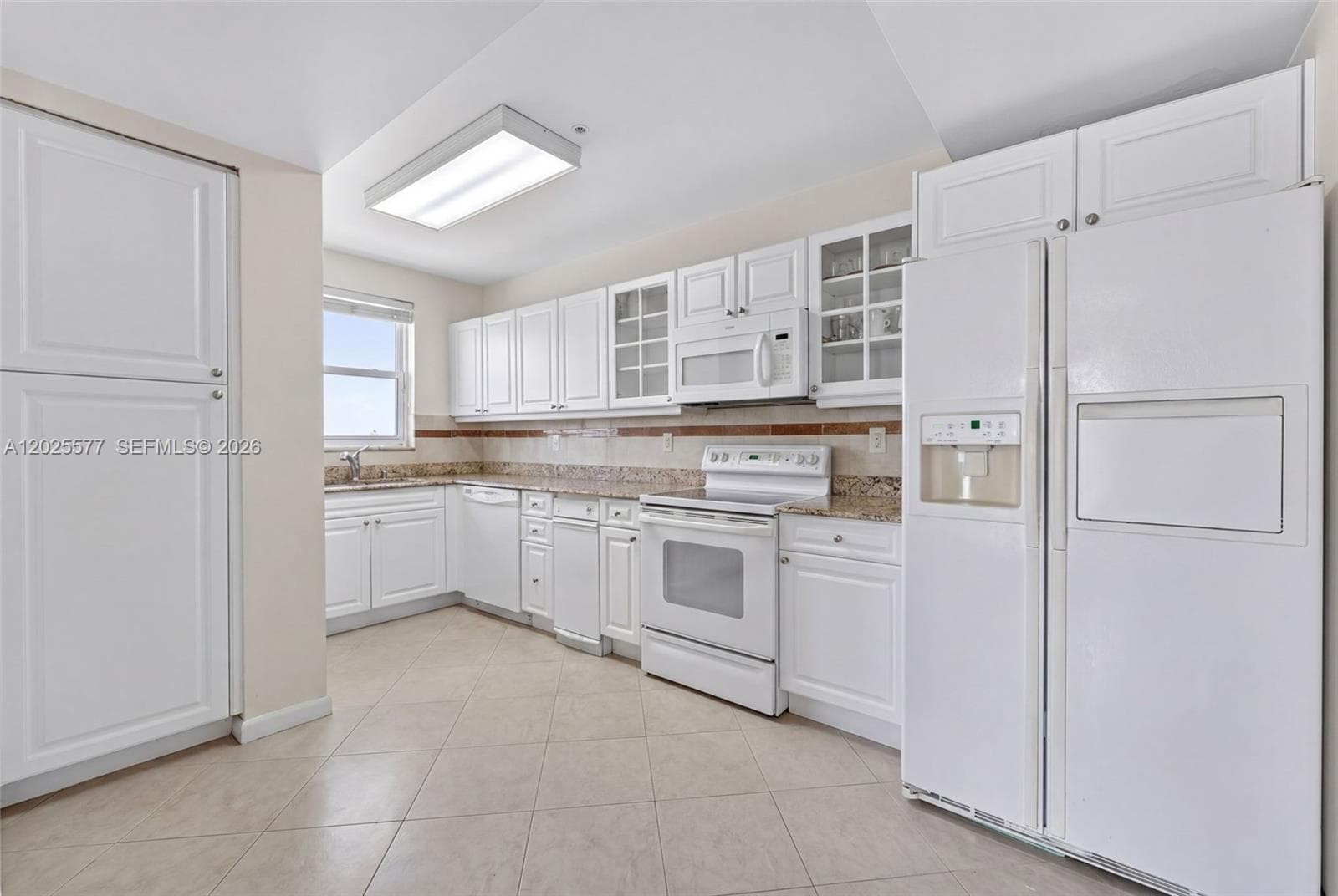 50 Ocean Lane Dr PH601 photo 10